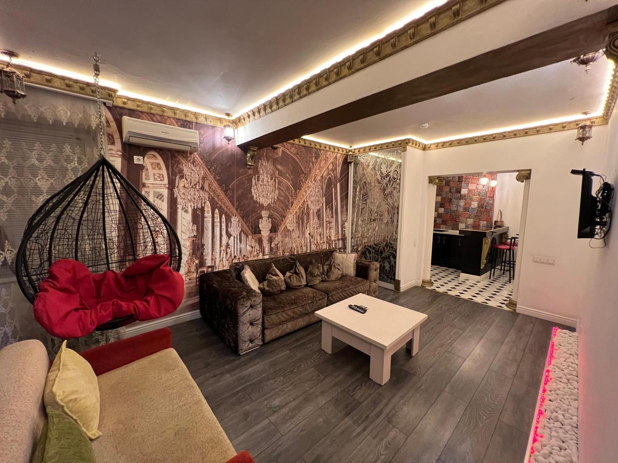 2 Bedrooms Heart Of City Center Chisinau Exterior foto